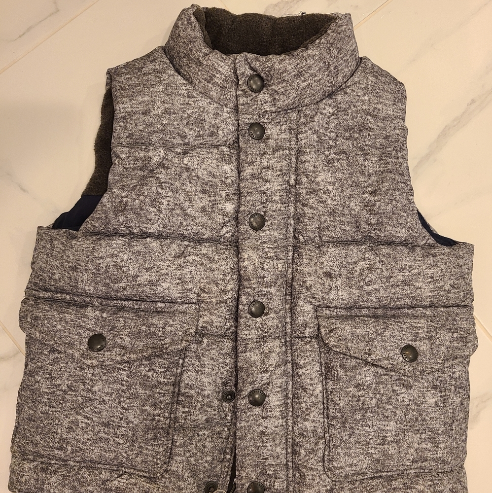 Gap puffer vest (new)
